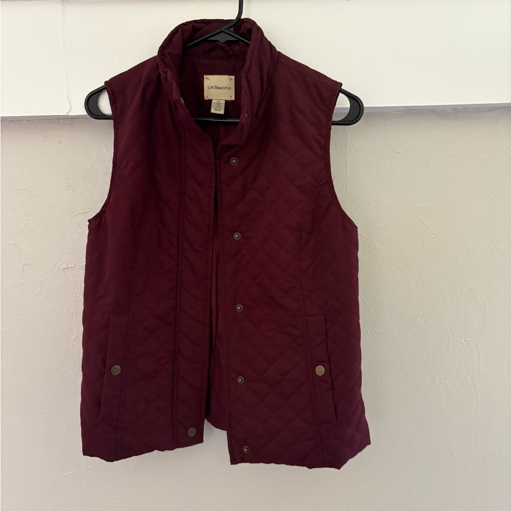 G.H. Bass & Co. Maroon Quilted Vest